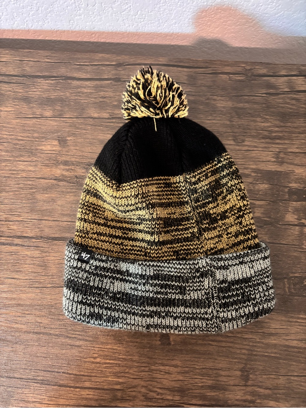 Vegas Golden Knights beanie hat - Picture 2 of 3